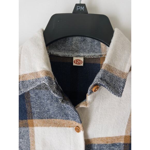 Cozy kids’ button-up shacket in navy, cream & camel plaid pattern. sz 6 cozy - Picture 3 of 4